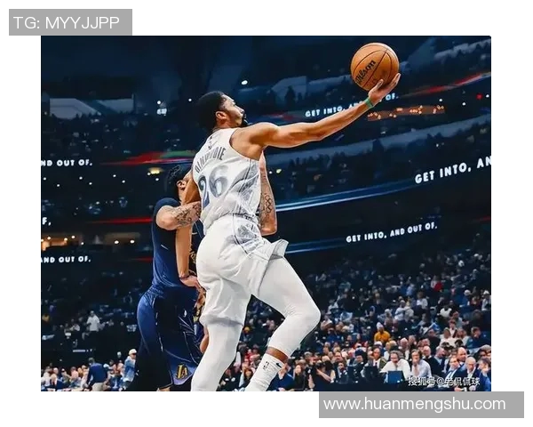 追梦经典球过人不过吃到一级恶犯！唐斯罚球不进后，身后的格林直接起飞！